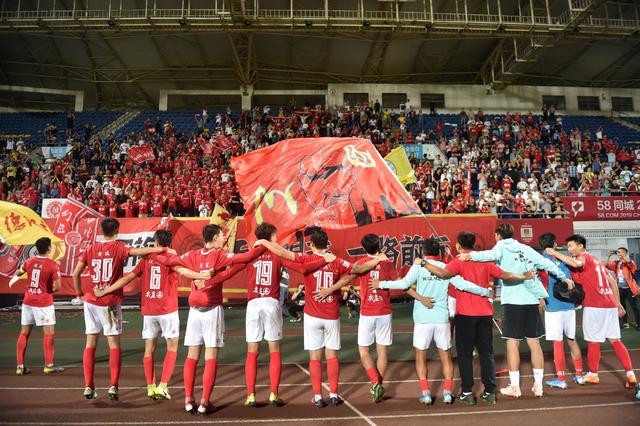 各联赛欧战积分排名：英超居首，意甲&西甲&德甲分列二到四位（欧战积分榜出炉：英超领跑，意甲、西甲、德甲分居第2至第4位）