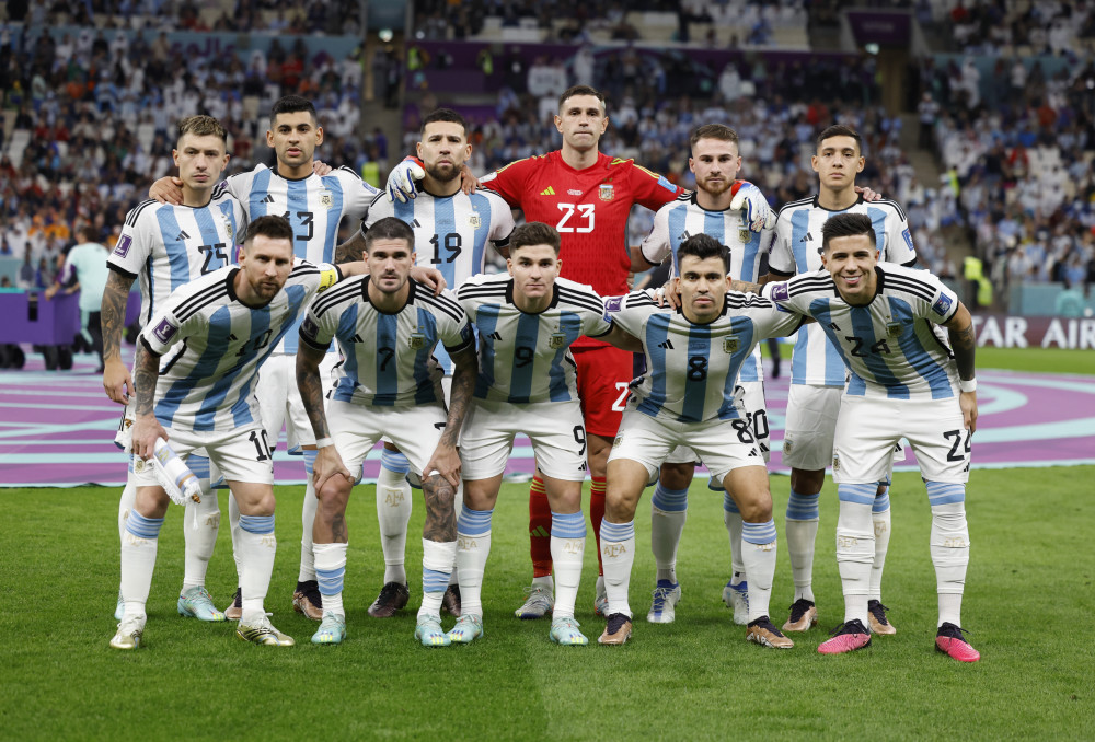 官方：26岁的前比利时国脚、国米旧将范赫斯登退役