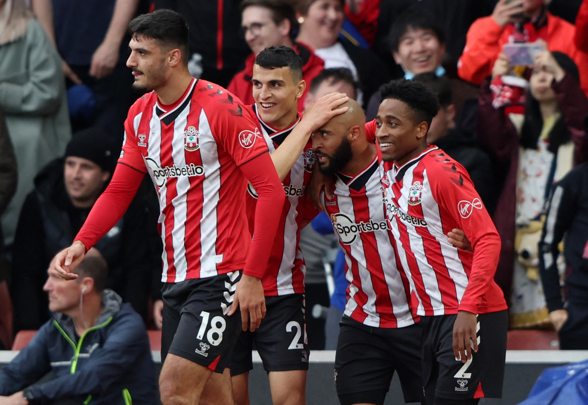 搞笑视频：足坛五大舞蹈排名，第一名猜猜看这是谁？