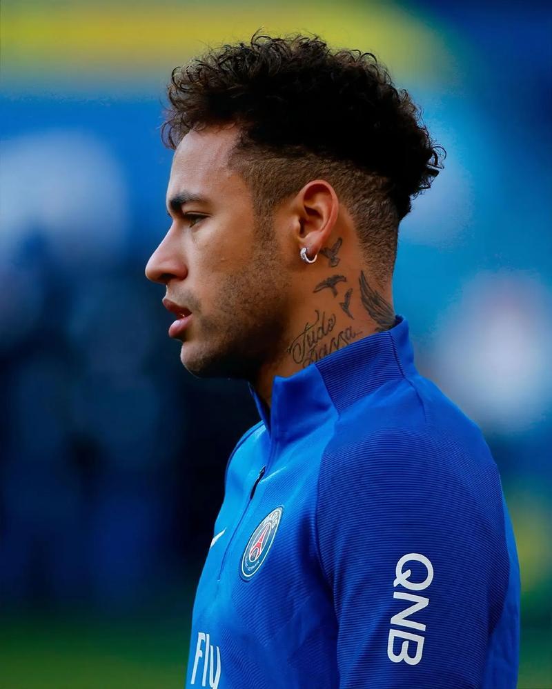 禁区内头球补射破门，毕津浩收获大连英博生涯首球