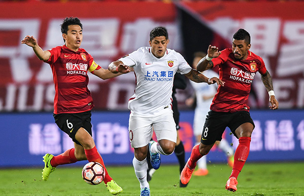 对朱利安·阿尔瓦雷斯的突然刹车