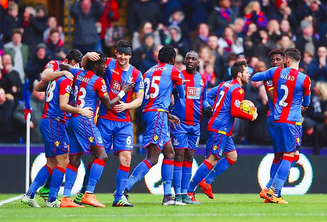 中场一脚直塞把后防撕开了