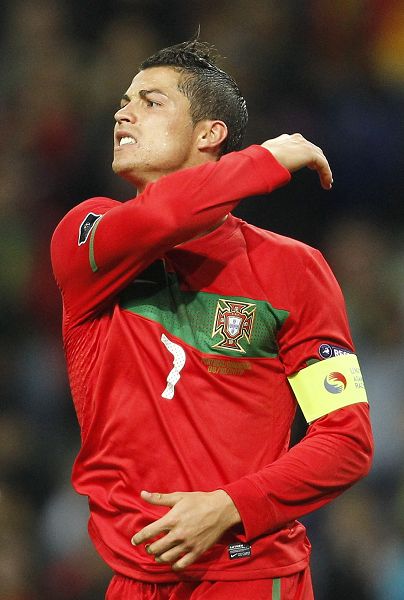 国王杯前瞻：塔拉维亚欲扮巨人杀手，皇马视晋级为首要目标（国王杯前瞻：塔拉维亚力求爆冷，皇马以晋级为先）