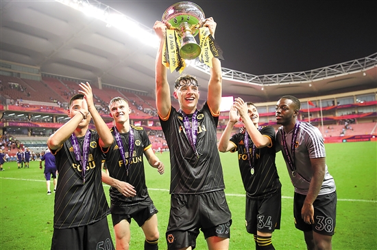 期待！曼城19岁小将格雷今日有望迎一线队首秀（曼城19岁新星格雷或将于今日上演一线队首秀）