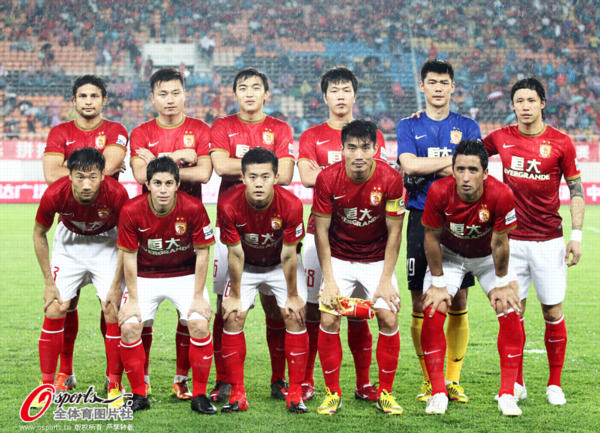 一场5-3逆转，让巴萨甩开2大争冠对手！创造历史：加冕西甲第3队（5-3翻盘之夜，巴萨甩开两大争冠劲敌！载入史册：加冕西甲第三队）