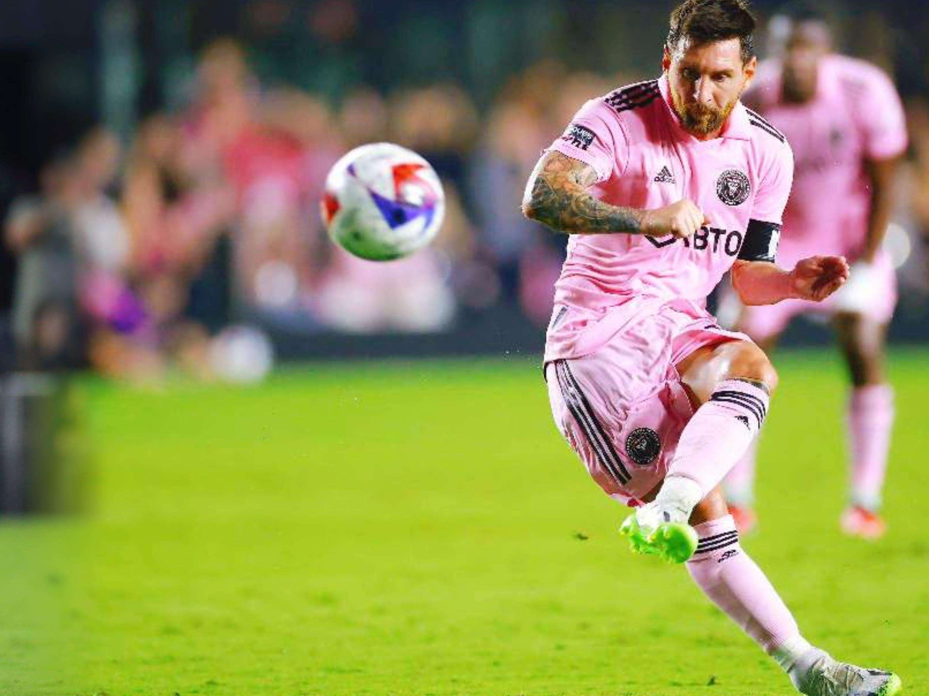 苏州队寇程：李玮锋教练要求很严格，没收了球迷送我的薯片