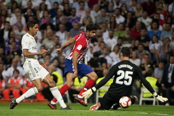 阿夫迪亚成50年来开拓者首位3场砍90+30+30球员