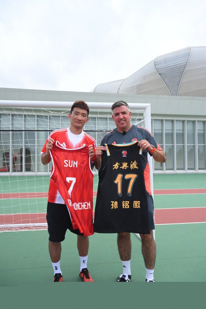 斯基拉：卡洛斯-奥古斯托即将与国米涨薪续约至2030年